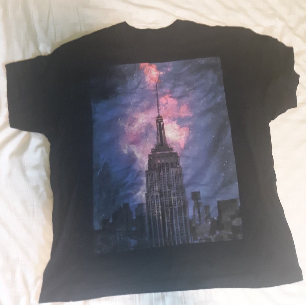 Graphic tee